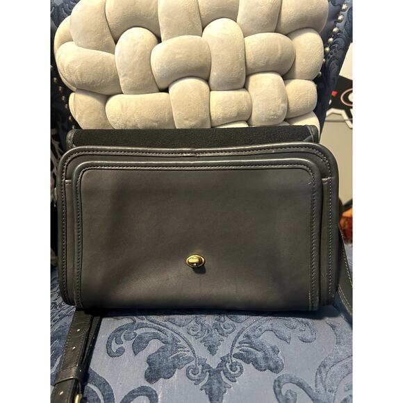Coach Ridgefield Navy Smooth Leather Crossbody - Picture 7 of 14